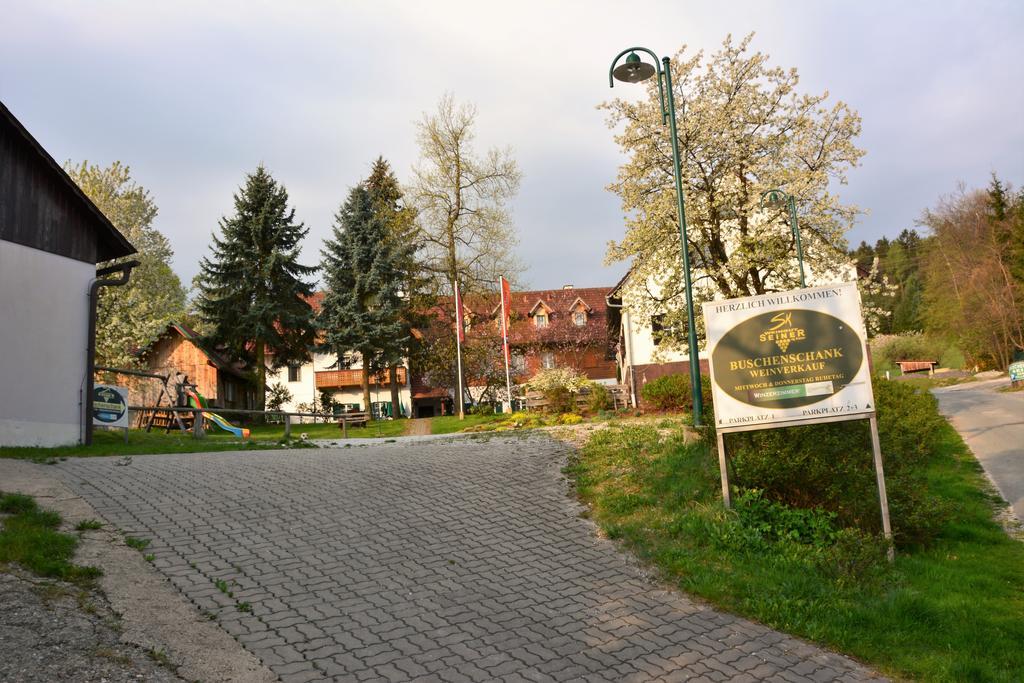 Weingut Seiner Vlg. Kraxner Villa Greisdorf Bagian luar foto